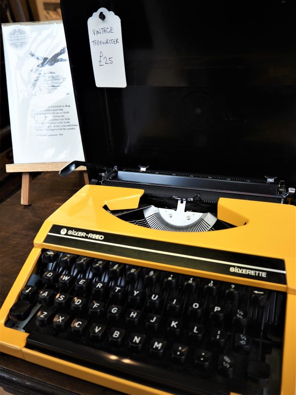 Silverette Silver Reed Typewriter