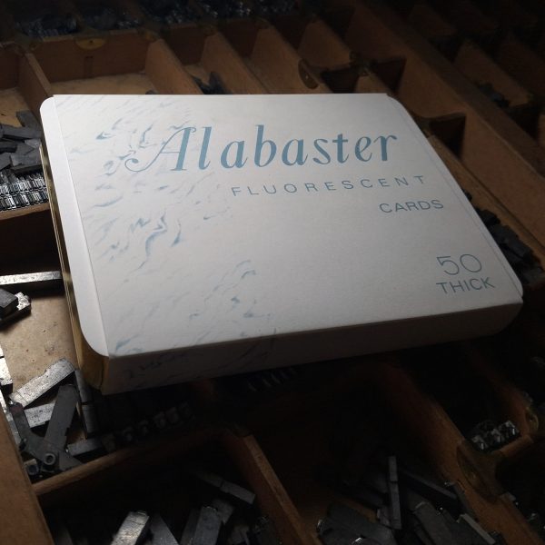 Alabaster Thick Gilt Edge Cards. 114 x 152mm | 4 1/2 x 6 in. Approx 350gsm. Packed in 50's. Wiggins Teape